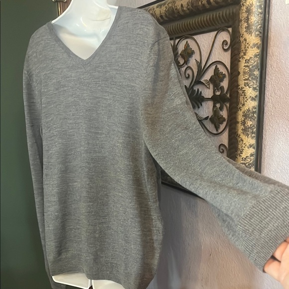 Gap Extra Fine merino Wool Sweater-Gray V-Neck men’s L - Picture 4 of 10